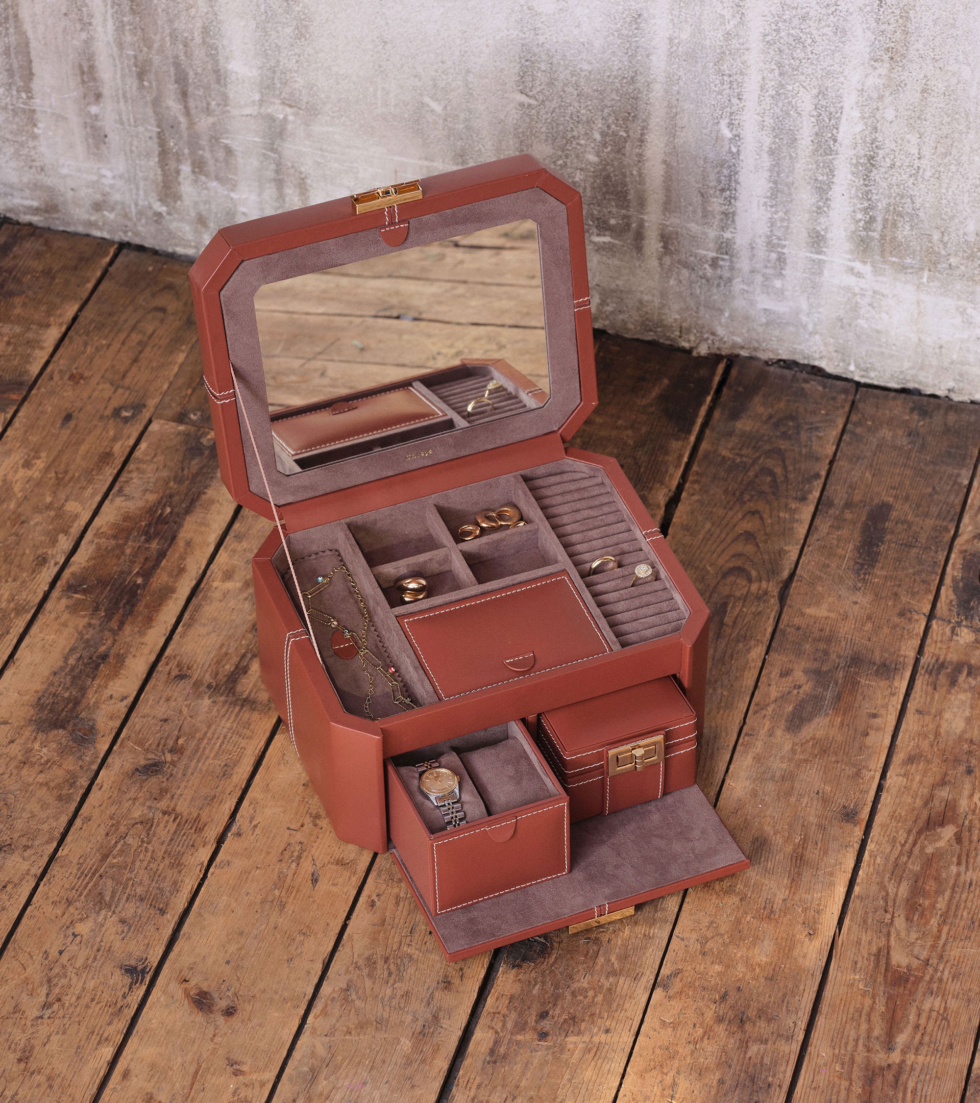 Large jewellery box with leather T-clasp