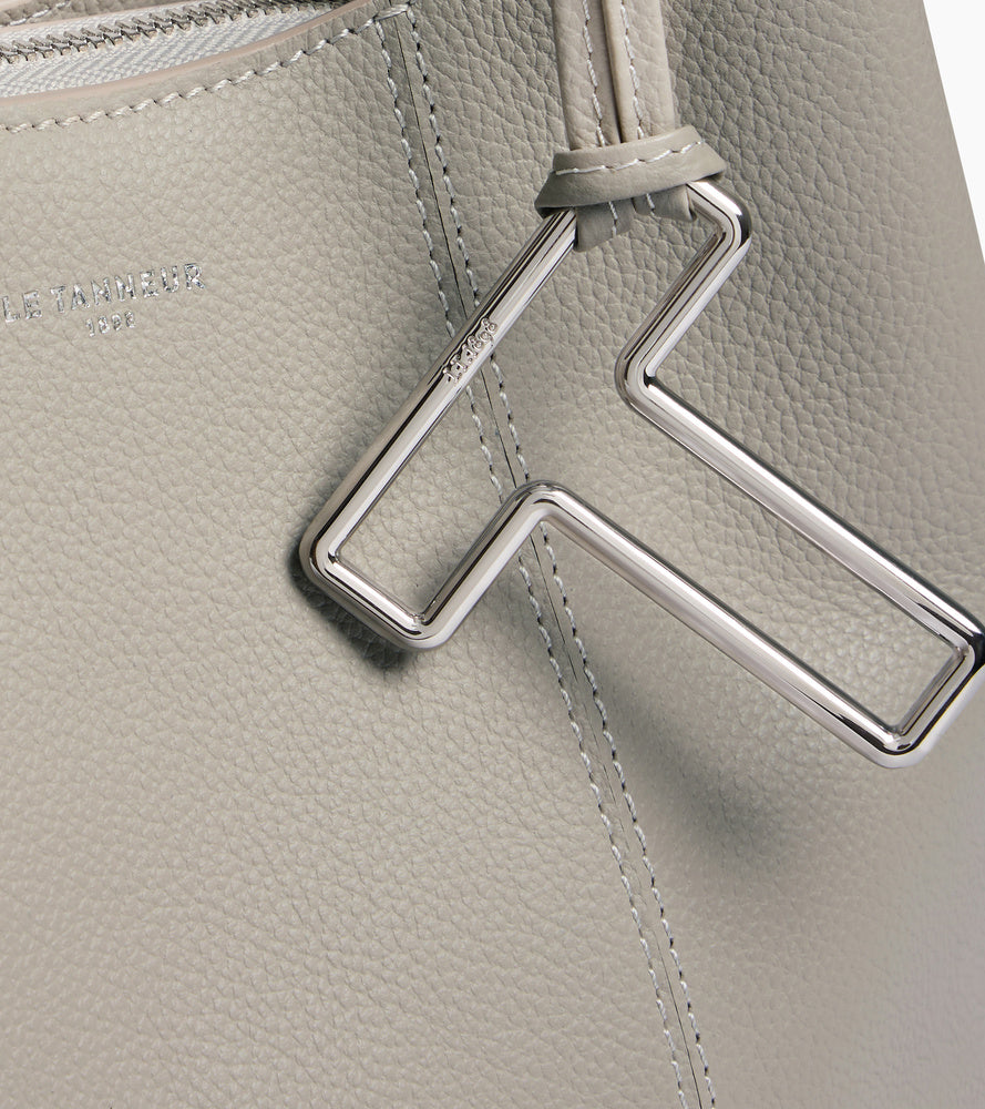 Juliette small handbag in grained leather