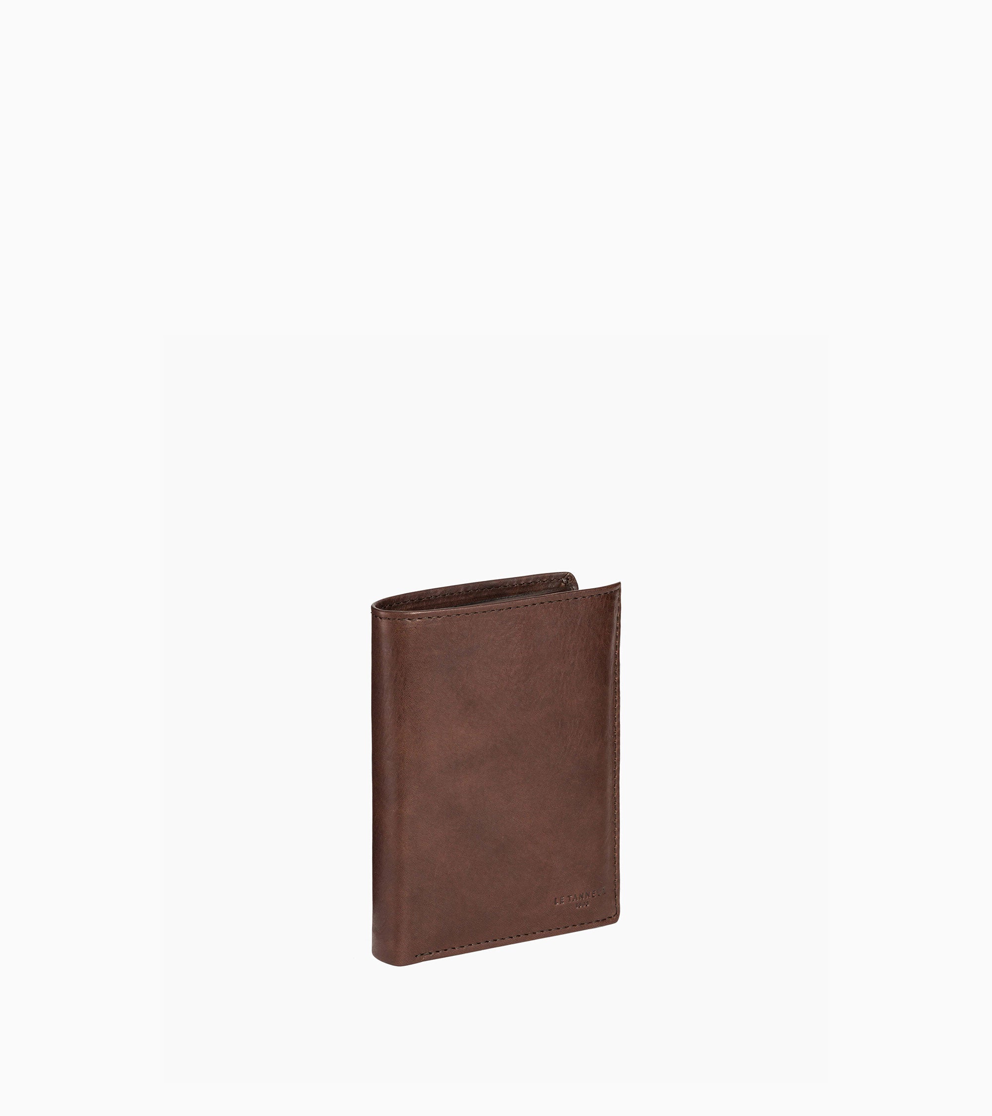 Medium zipped vertical wallet with 3 sections in oiled leather.