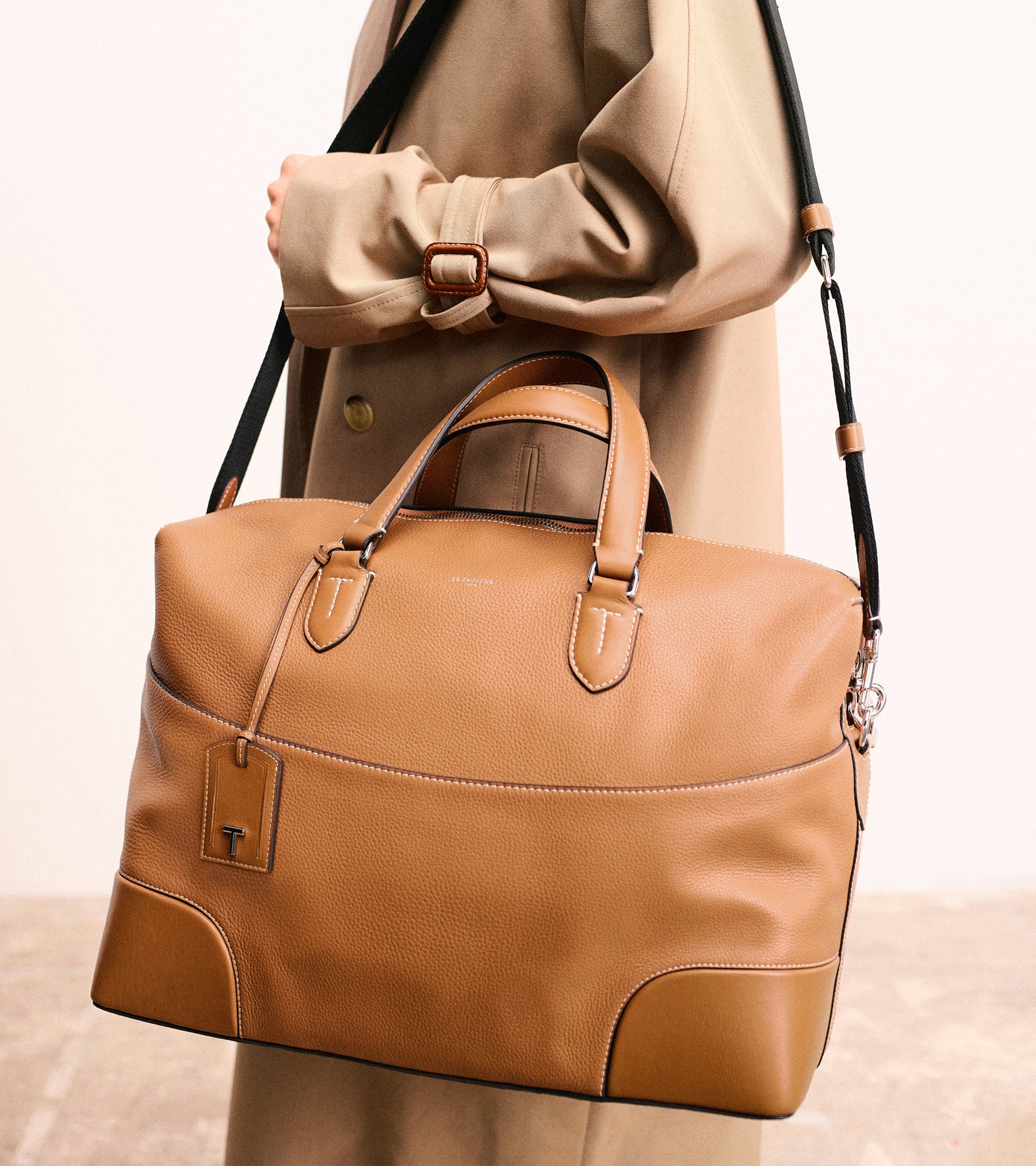 Romy 24h travel bag in pebbled leather